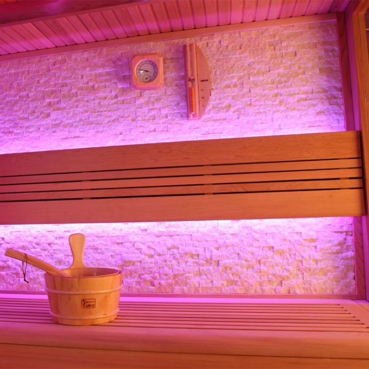 Finská sauna EAGO AWT E1242 XL červený cedr 250×250 12 kW EOS Cubo