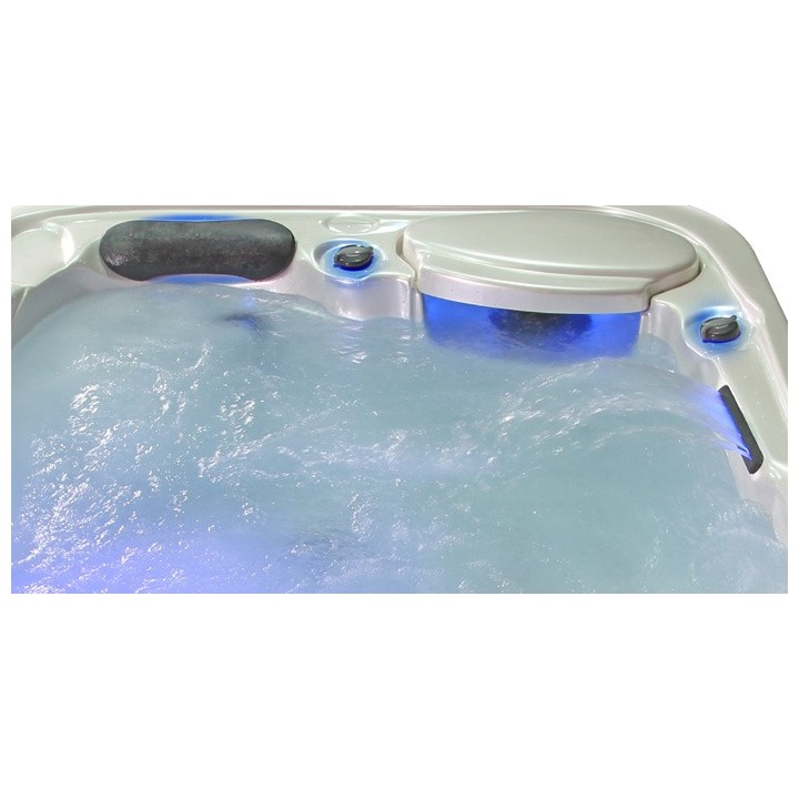 Venkovní vířivá vana EO-SPA SilverMarble Premium 200x150x80cm